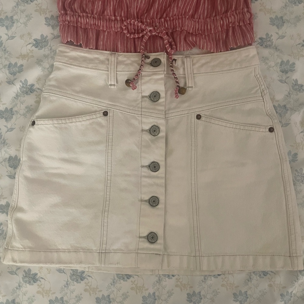White Abercrombie and fitch skirt